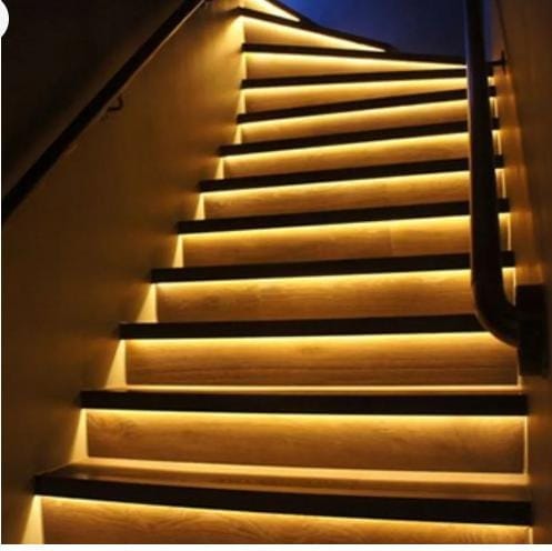 Escada com LED nos Degraus